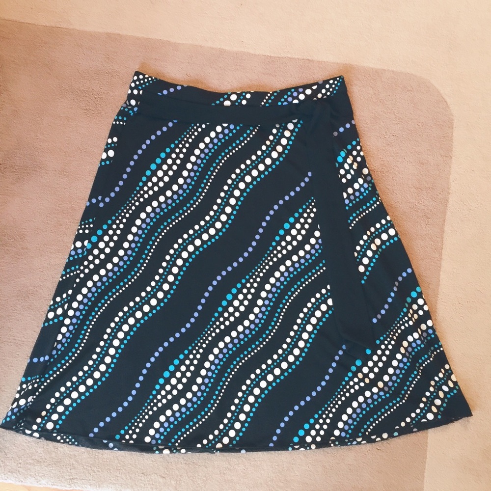 A line midi skirt attached belt aquatic colors